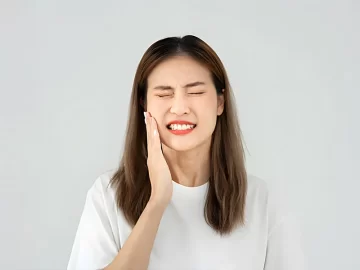 Cracked Tooth Concerns? Understanding Your Options for Cosmetic Repair